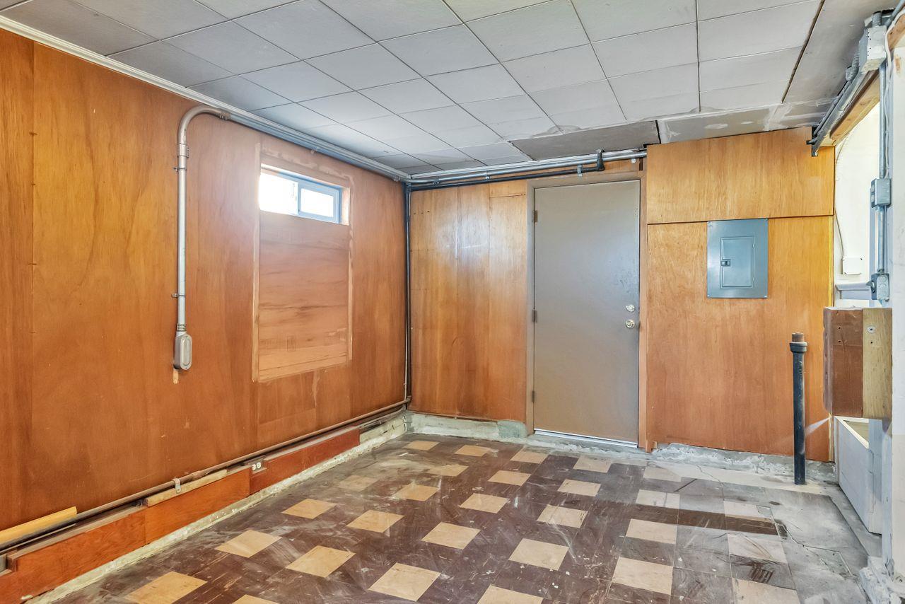Detail Gallery Image 63 of 85 For 3709 Kenwood Ave, San Mateo,  CA 94403 - 4 Beds | 2/1 Baths