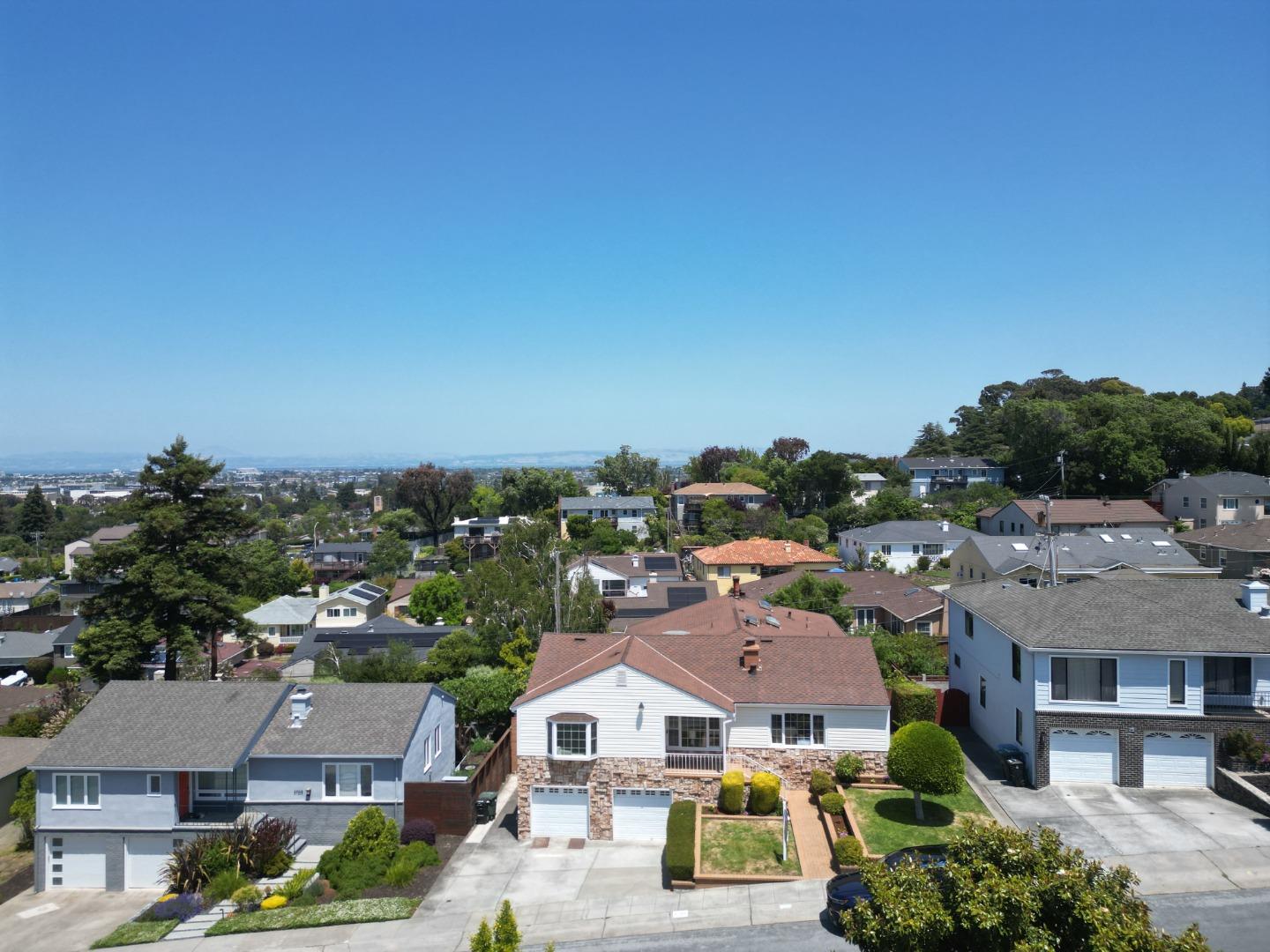 Detail Gallery Image 71 of 85 For 3709 Kenwood Ave, San Mateo,  CA 94403 - 4 Beds | 2/1 Baths