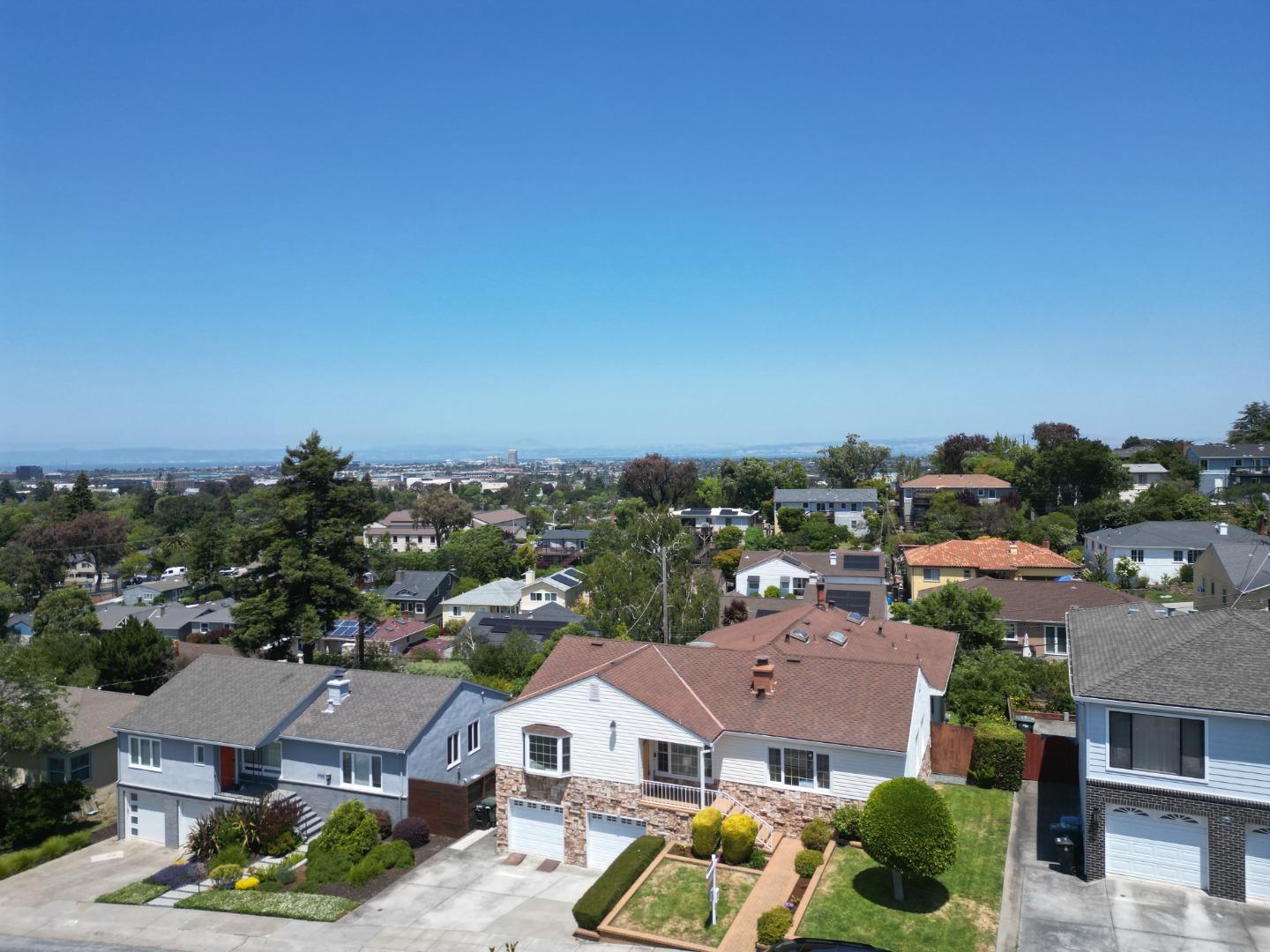 Detail Gallery Image 72 of 85 For 3709 Kenwood Ave, San Mateo,  CA 94403 - 4 Beds | 2/1 Baths