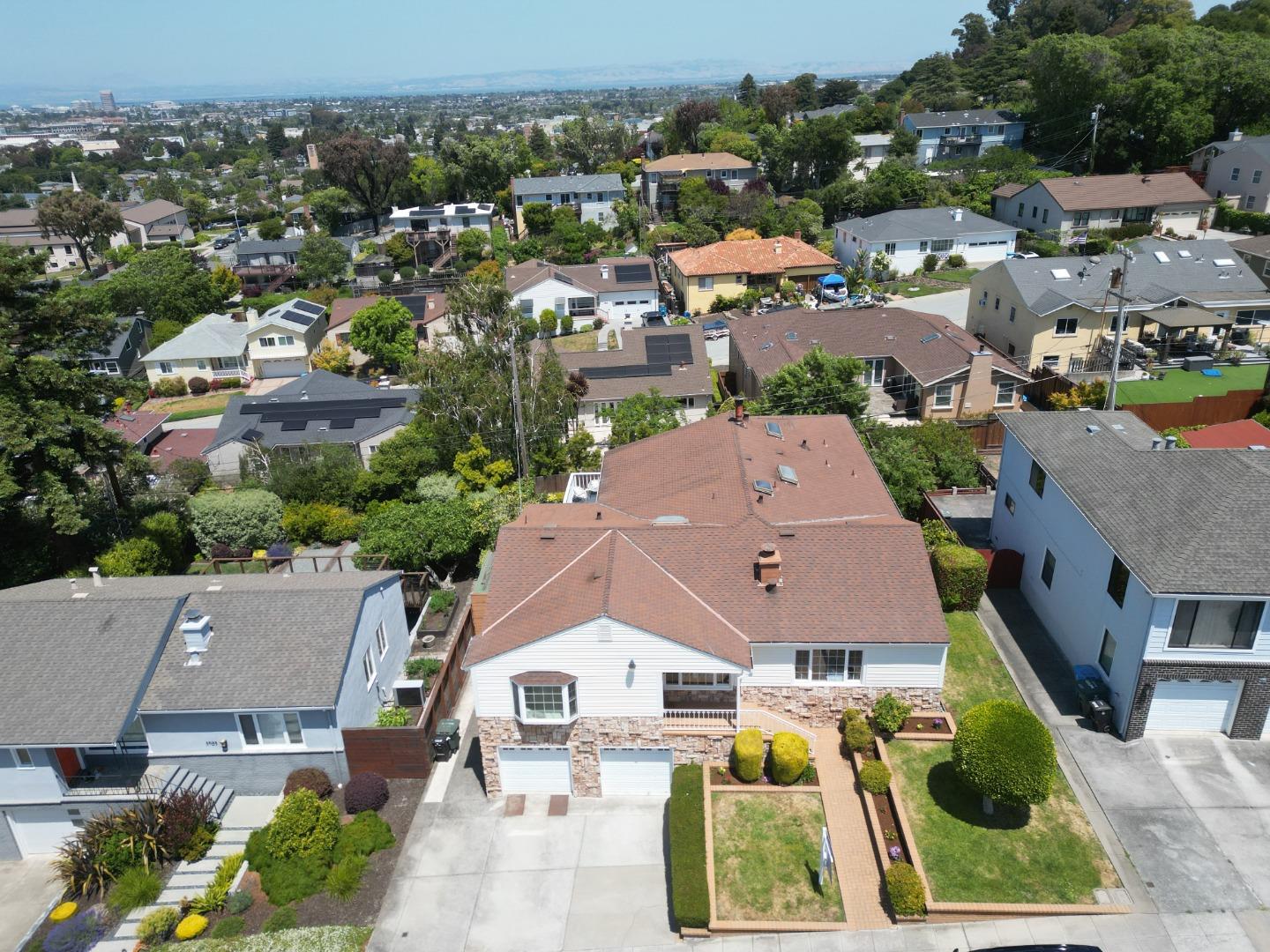 Detail Gallery Image 76 of 85 For 3709 Kenwood Ave, San Mateo,  CA 94403 - 4 Beds | 2/1 Baths