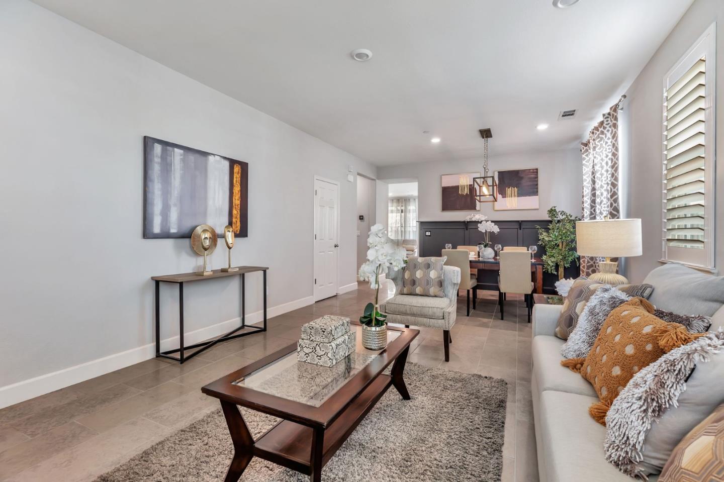 Detail Gallery Image 10 of 48 For 1216 Steinbeck Dr, Hollister,  CA 95023 - 3 Beds | 2 Baths