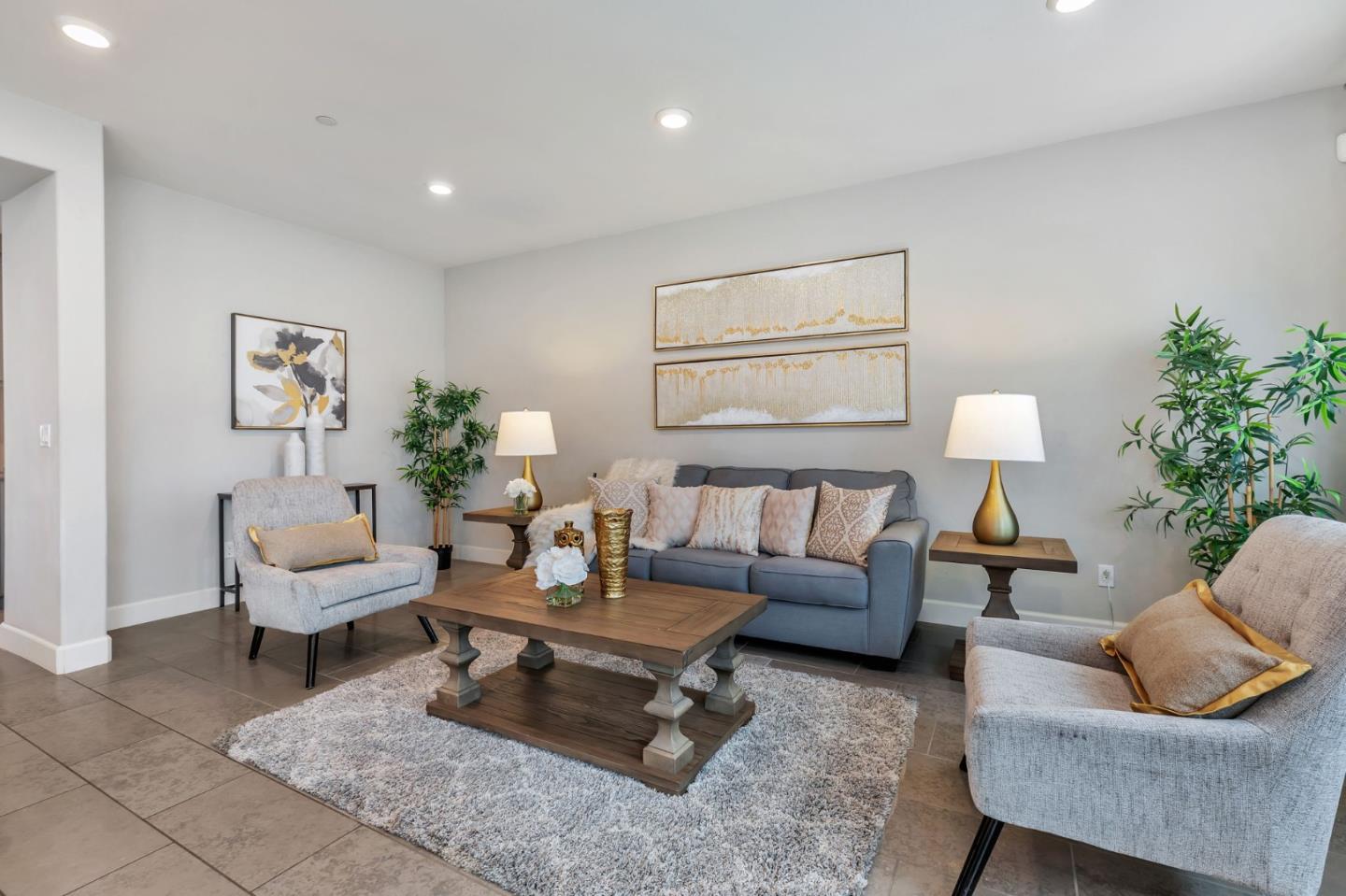 Detail Gallery Image 13 of 48 For 1216 Steinbeck Dr, Hollister,  CA 95023 - 3 Beds | 2 Baths
