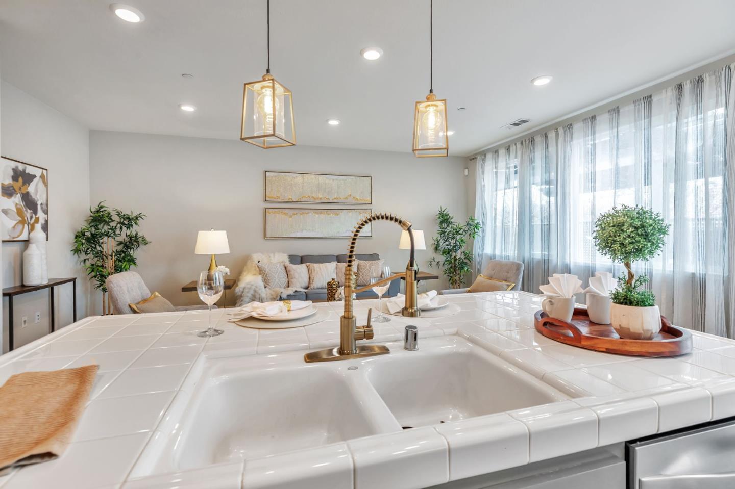 Detail Gallery Image 22 of 48 For 1216 Steinbeck Dr, Hollister,  CA 95023 - 3 Beds | 2 Baths