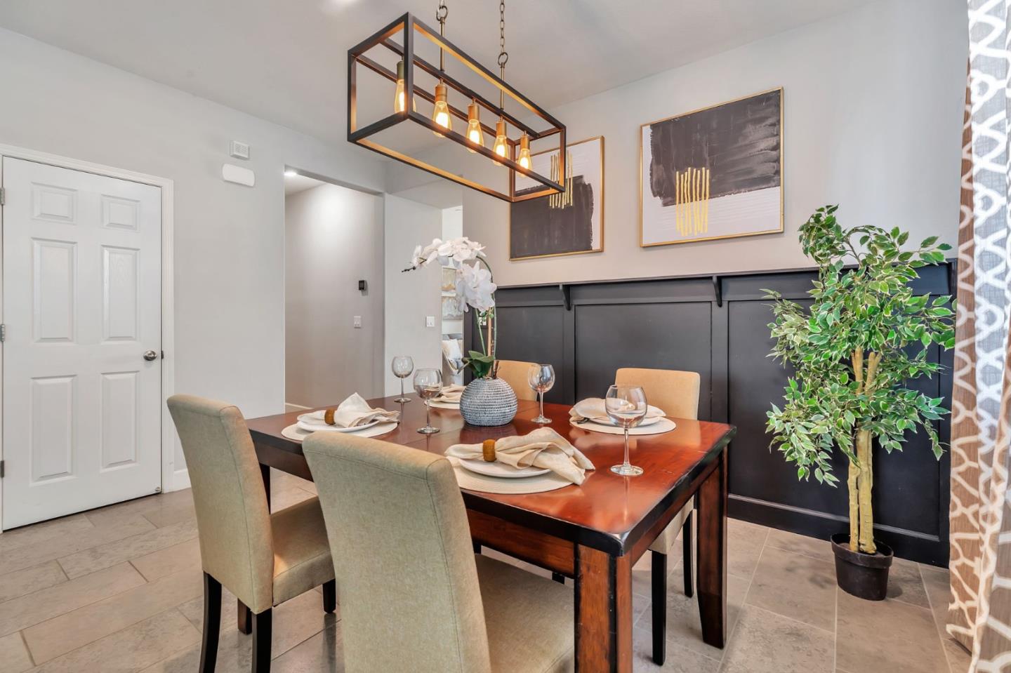 Detail Gallery Image 25 of 48 For 1216 Steinbeck Dr, Hollister,  CA 95023 - 3 Beds | 2 Baths