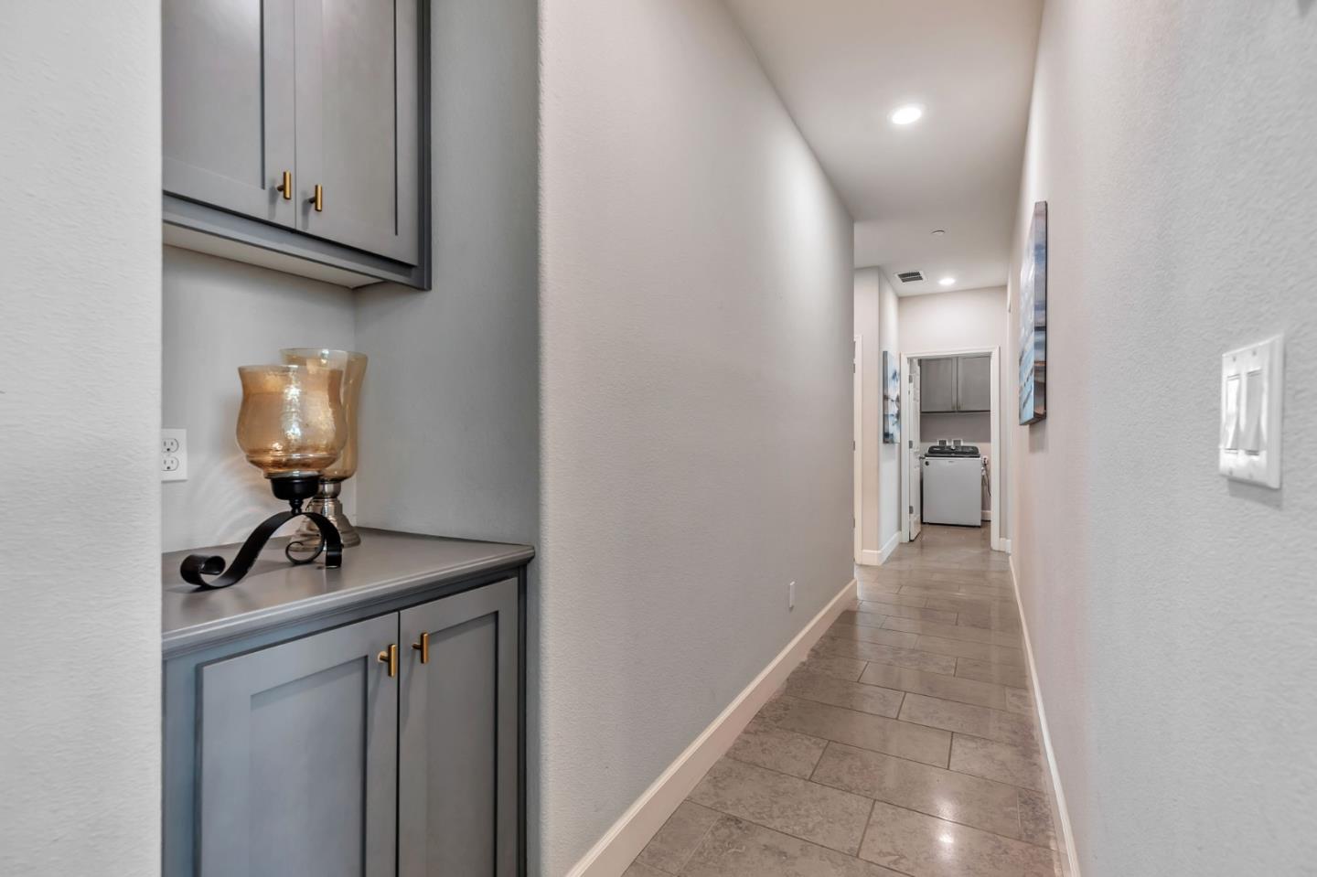 Detail Gallery Image 27 of 48 For 1216 Steinbeck Dr, Hollister,  CA 95023 - 3 Beds | 2 Baths