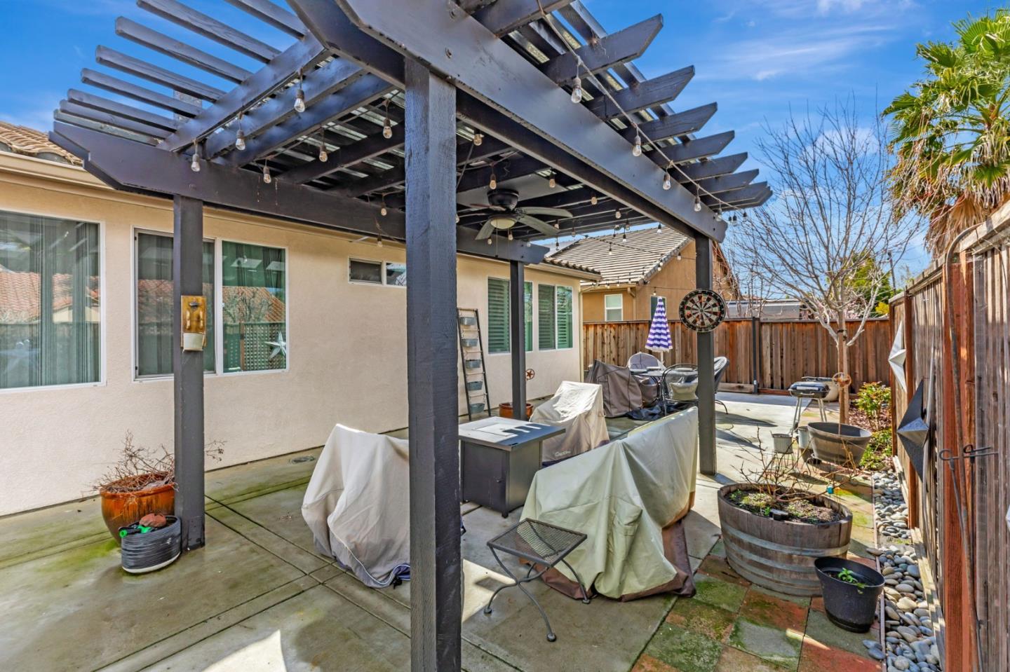 Detail Gallery Image 46 of 48 For 1216 Steinbeck Dr, Hollister,  CA 95023 - 3 Beds | 2 Baths
