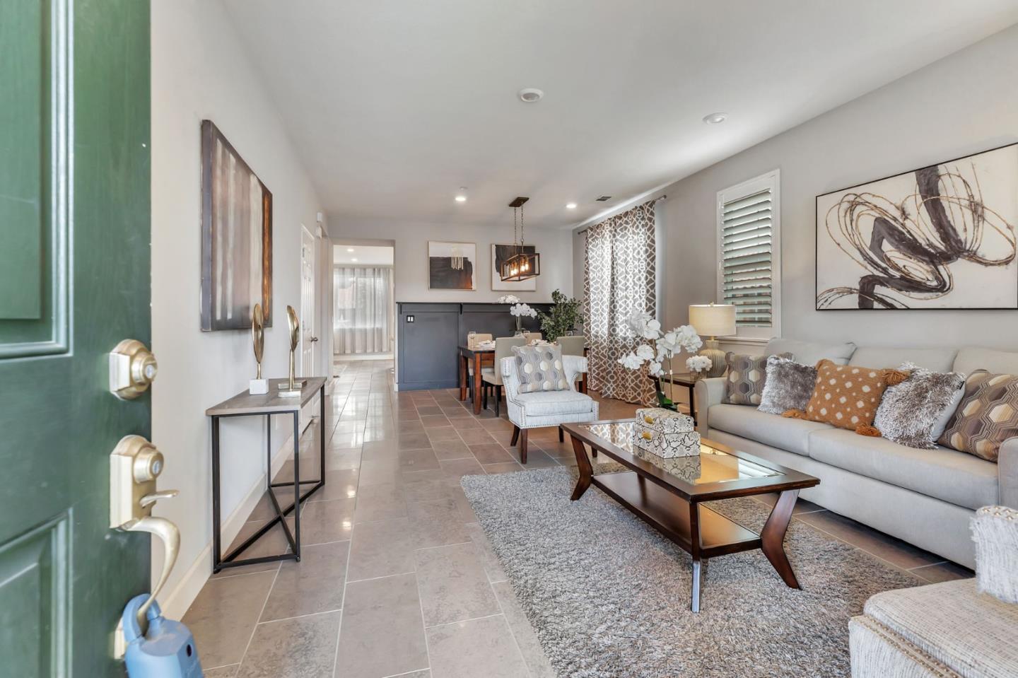 Detail Gallery Image 6 of 48 For 1216 Steinbeck Dr, Hollister,  CA 95023 - 3 Beds | 2 Baths