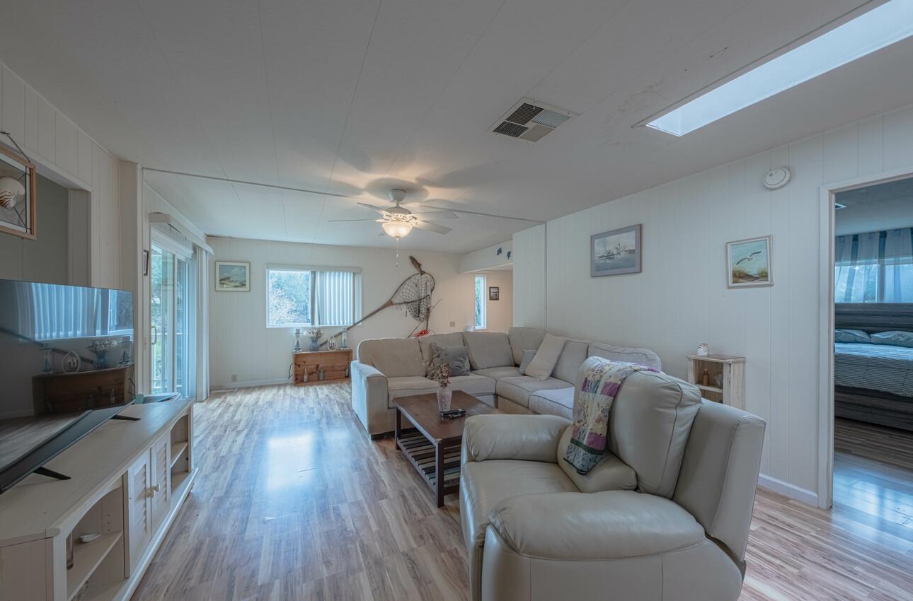Detail Gallery Image 9 of 37 For 17581 Pond-Derosa #17581/3,  Prunedale,  CA 93907 - 2 Beds | 2 Baths