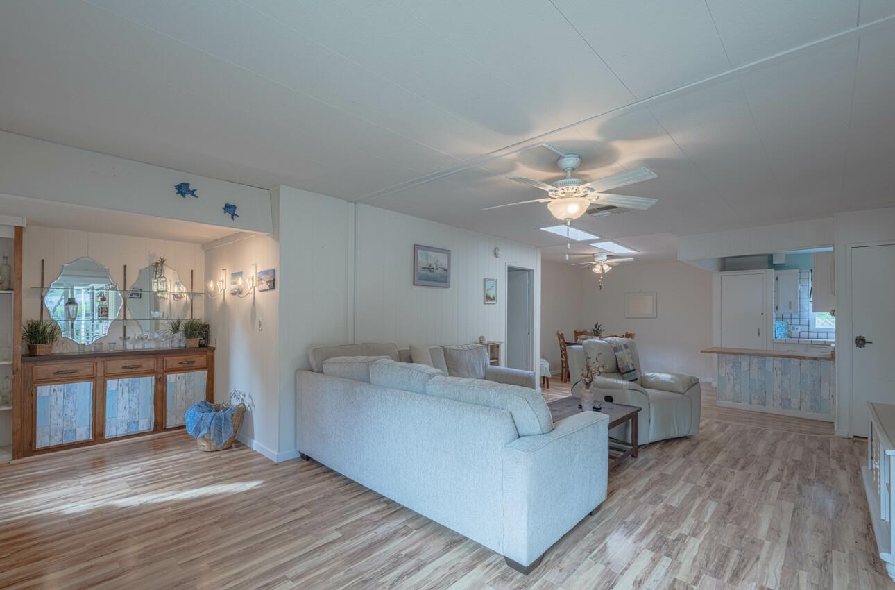 Detail Gallery Image 11 of 37 For 17581 Pond-Derosa #17581/3,  Prunedale,  CA 93907 - 2 Beds | 2 Baths