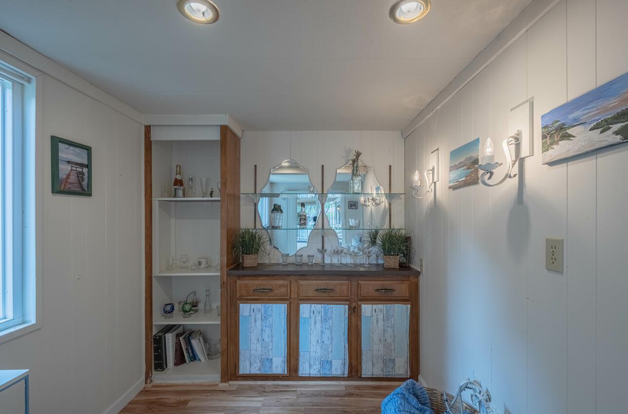 Detail Gallery Image 12 of 37 For 17581 Pond-Derosa #17581/3,  Prunedale,  CA 93907 - 2 Beds | 2 Baths