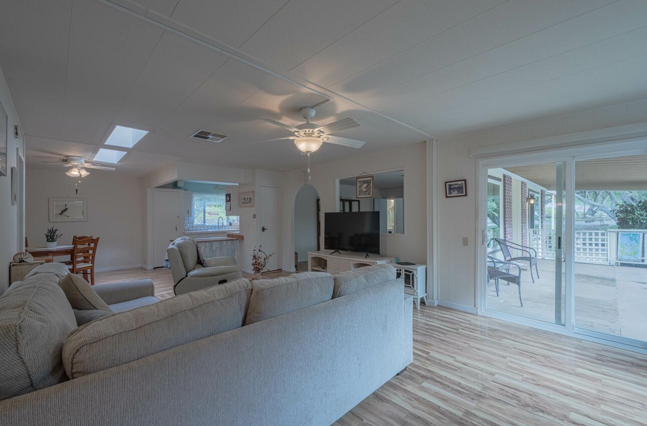 Detail Gallery Image 13 of 37 For 17581 Pond-Derosa #17581/3,  Prunedale,  CA 93907 - 2 Beds | 2 Baths