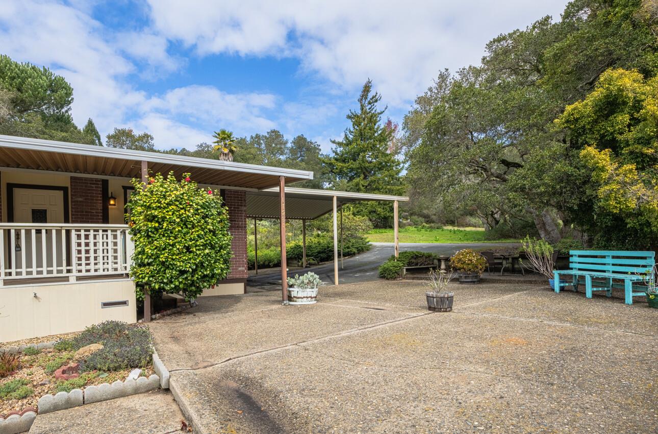Detail Gallery Image 4 of 37 For 17581 Pond-Derosa #17581/3,  Prunedale,  CA 93907 - 2 Beds | 2 Baths