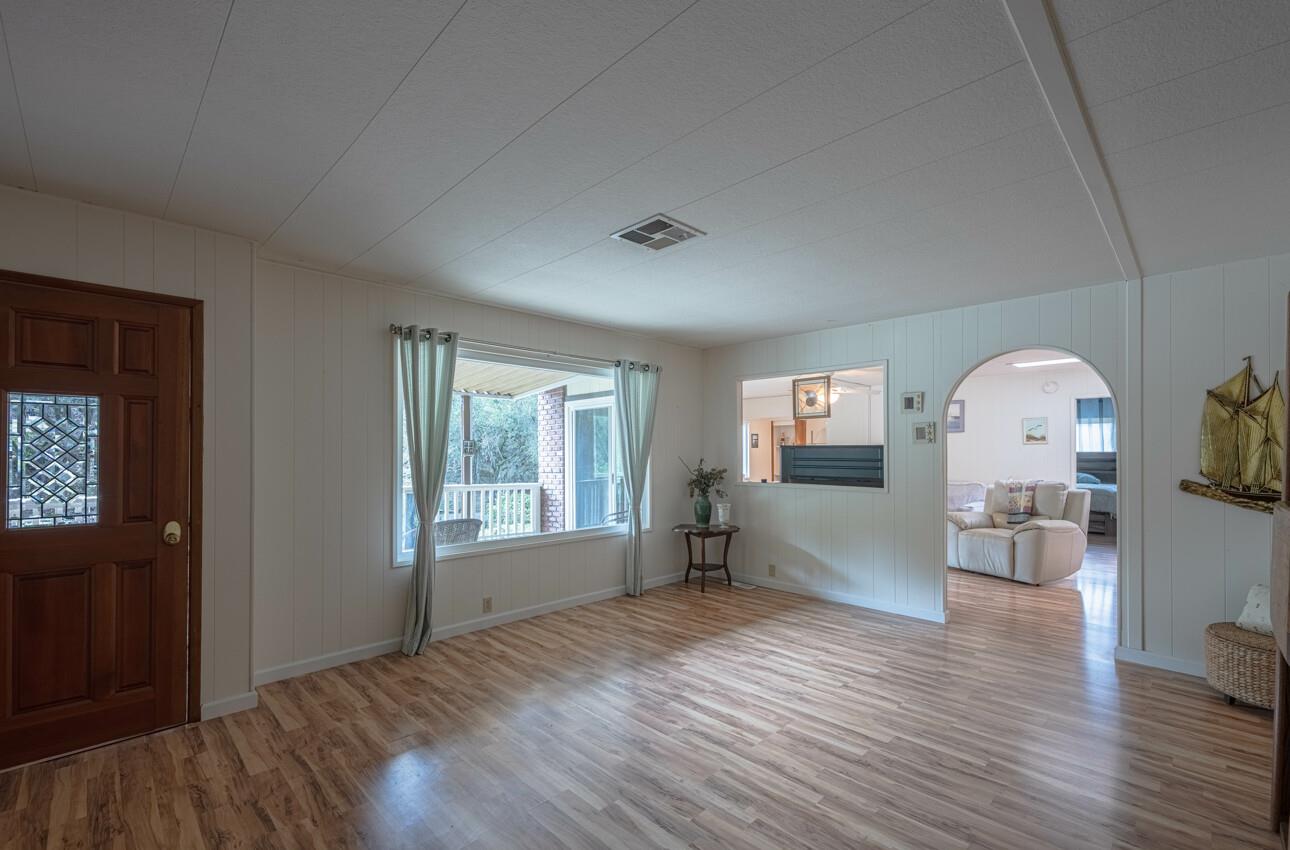 Detail Gallery Image 7 of 37 For 17581 Pond-Derosa #17581/3,  Prunedale,  CA 93907 - 2 Beds | 2 Baths