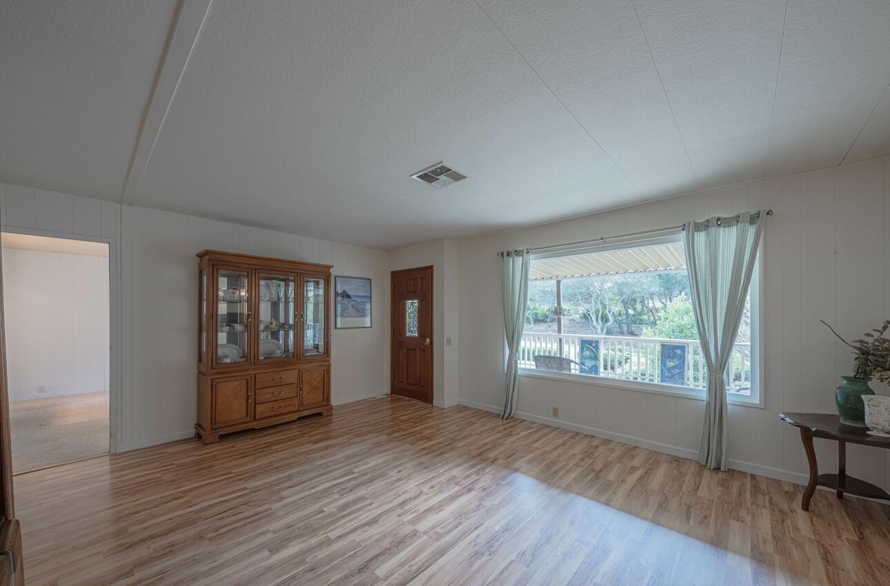 Detail Gallery Image 8 of 37 For 17581 Pond-Derosa #17581/3,  Prunedale,  CA 93907 - 2 Beds | 2 Baths