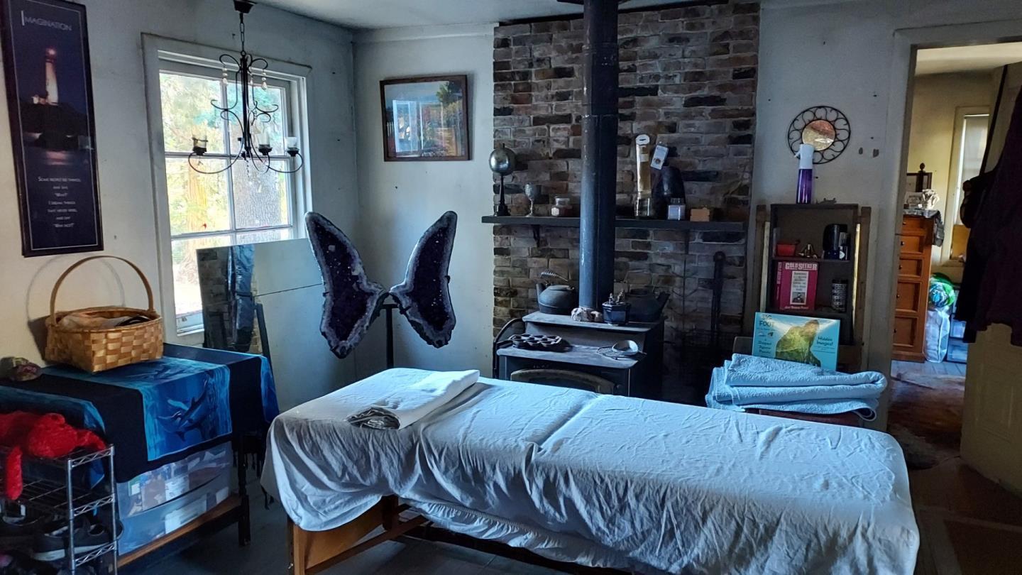 Detail Gallery Image 6 of 10 For 8063 Anderson Valley Rd, Coulterville,  CA 95311 - 1 Beds | 1 Baths