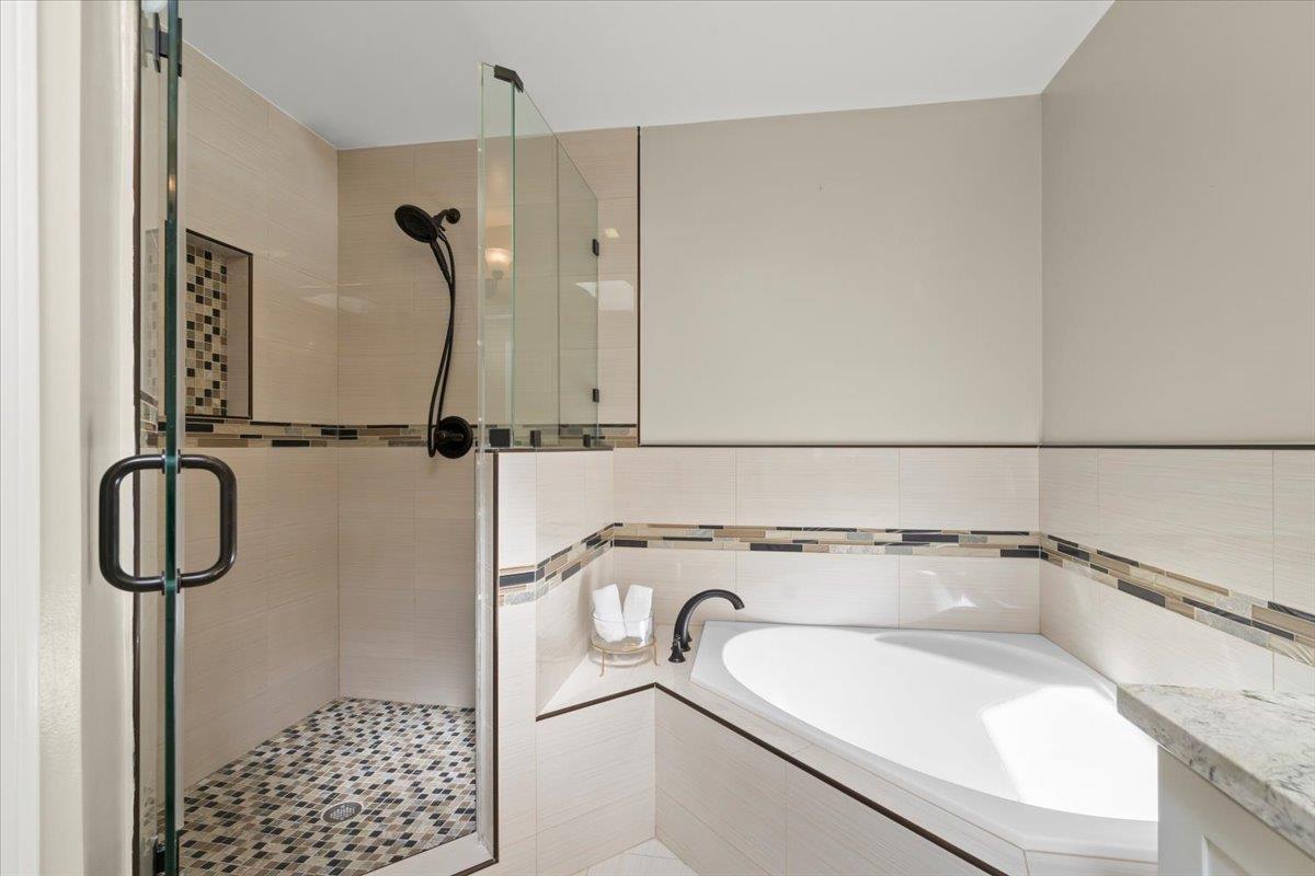 Detail Gallery Image 30 of 35 For 16979 Roberts Rd #9,  Los Gatos,  CA 95032 - 3 Beds | 2/1 Baths
