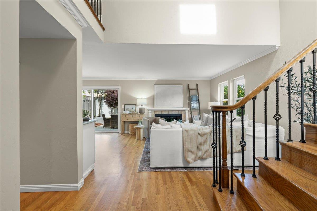 Detail Gallery Image 5 of 35 For 16979 Roberts Rd #9,  Los Gatos,  CA 95032 - 3 Beds | 2/1 Baths