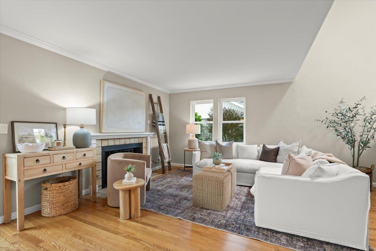 Detail Gallery Image 8 of 35 For 16979 Roberts Rd #9,  Los Gatos,  CA 95032 - 3 Beds | 2/1 Baths
