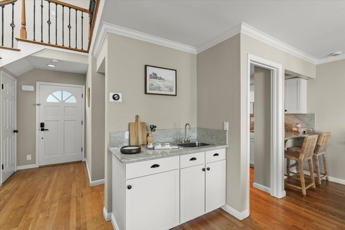 Detail Gallery Image 9 of 35 For 16979 Roberts Rd #9,  Los Gatos,  CA 95032 - 3 Beds | 2/1 Baths