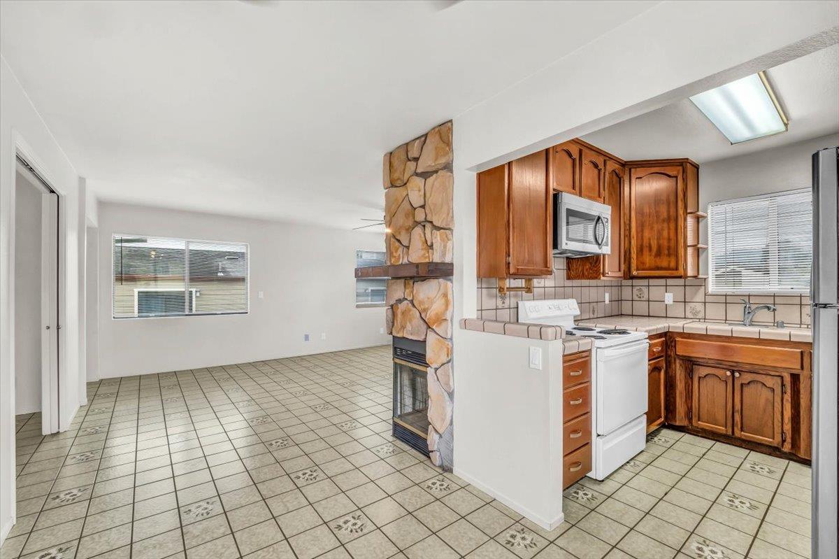 Detail Gallery Image 72 of 78 For 739 W Franklin St, Monterey,  CA 93940 - 6 Beds | 4 Baths