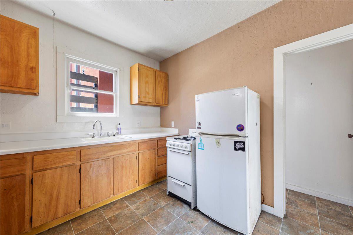 Detail Gallery Image 12 of 20 For 2857 Ford St, Oakland,  CA 94601 - – Beds | – Baths