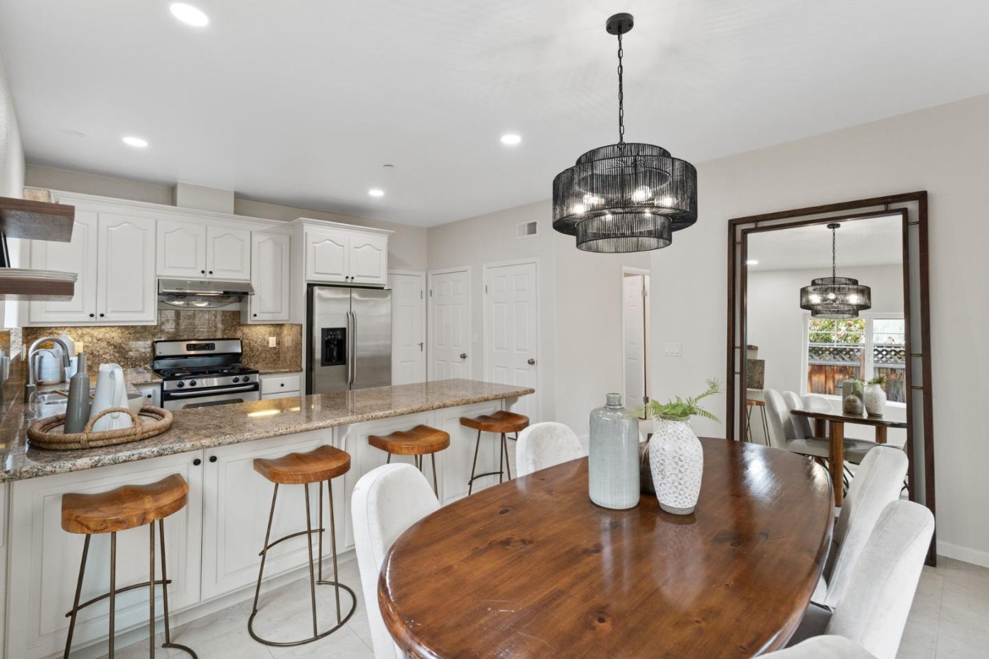 Detail Gallery Image 11 of 45 For 426 Crescent Ave, Sunnyvale,  CA 94087 - 3 Beds | 2/1 Baths