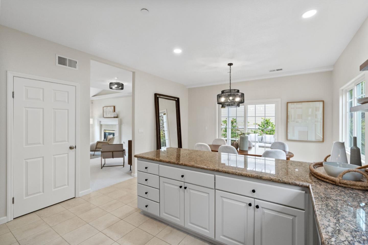 Detail Gallery Image 14 of 45 For 426 Crescent Ave, Sunnyvale,  CA 94087 - 3 Beds | 2/1 Baths