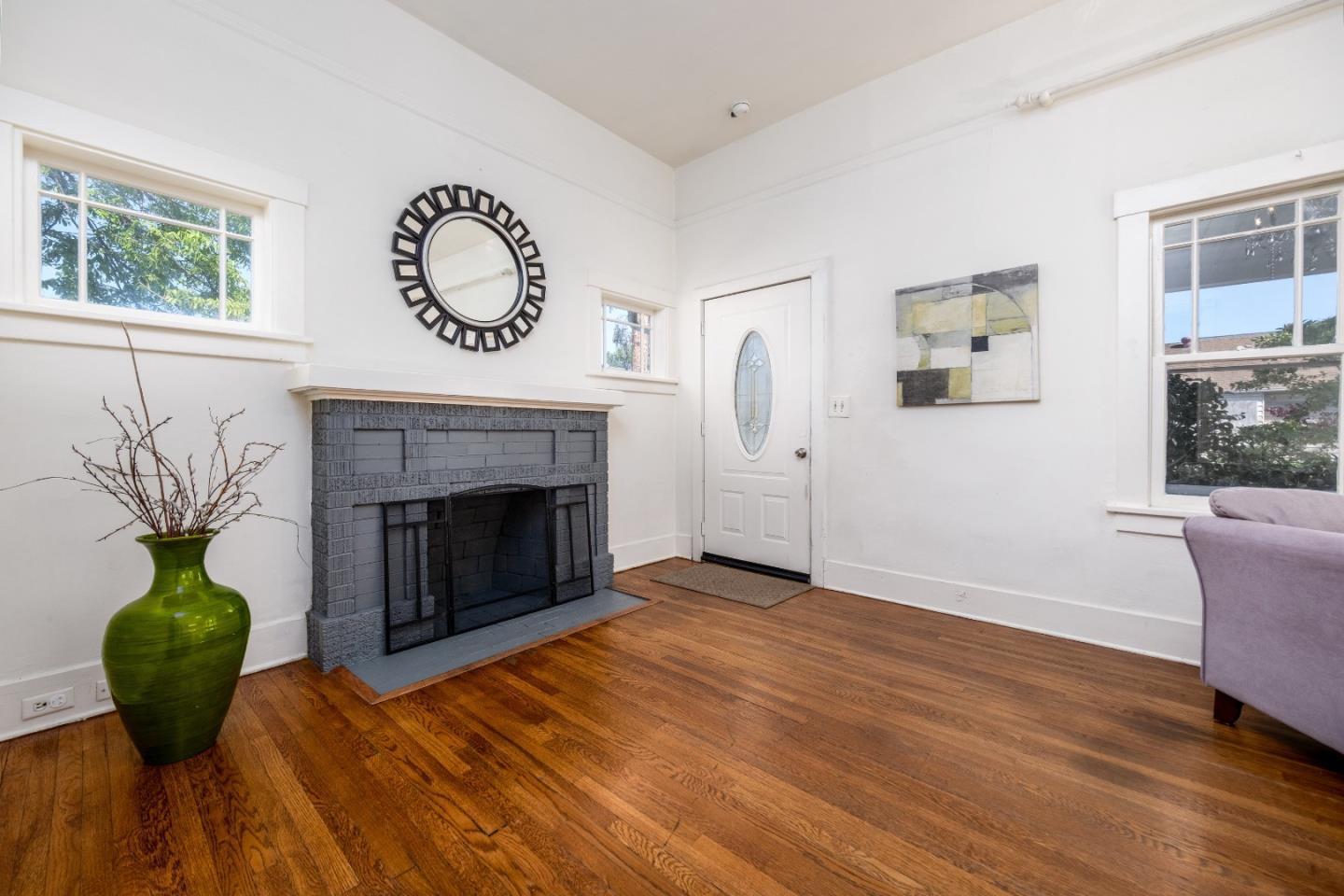 Detail Gallery Image 2 of 21 For 249 Washington St, San Jose,  CA 95112 - 3 Beds | 2 Baths