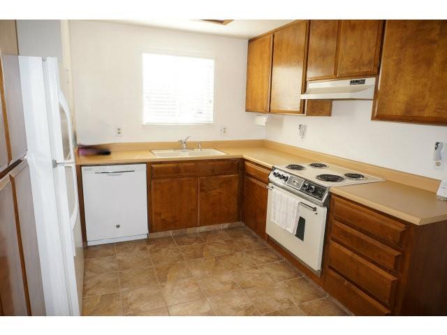 Detail Gallery Image 4 of 8 For 1338 Quail St, Los Banos,  CA 93635 - 2 Beds | 1 Baths