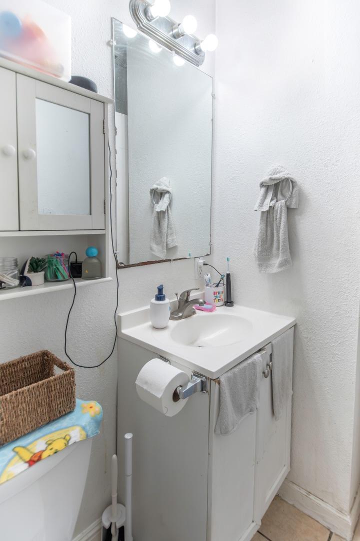 Detail Gallery Image 20 of 26 For 4016 San Bernardino Way, San Jose,  CA 95111 - 4 Beds | 2 Baths