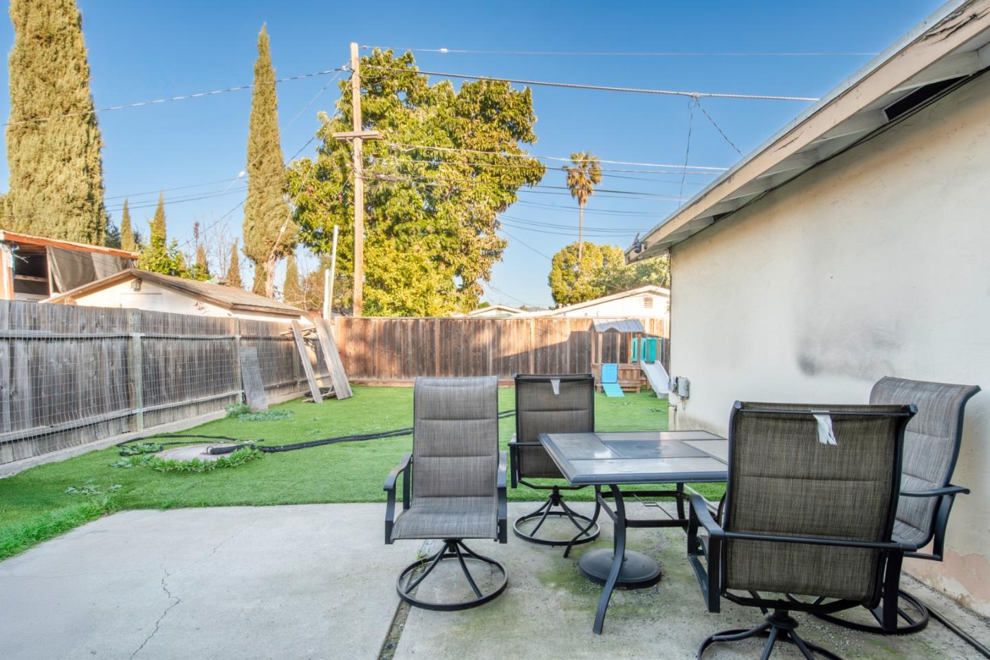 Detail Gallery Image 23 of 26 For 4016 San Bernardino Way, San Jose,  CA 95111 - 4 Beds | 2 Baths