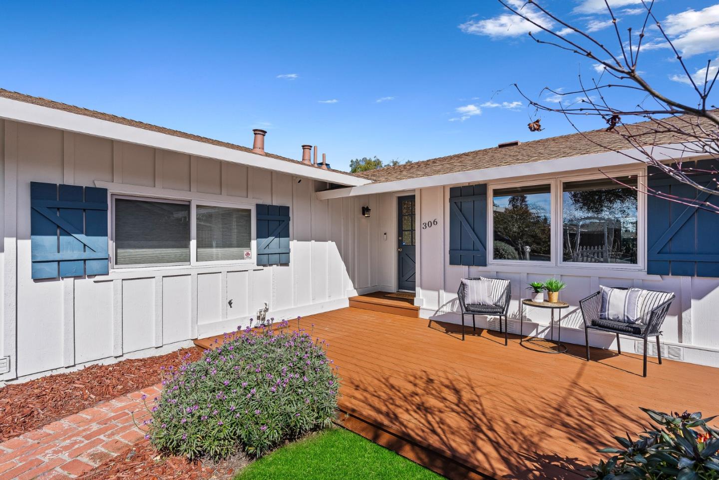 Detail Gallery Image 6 of 41 For 306 Frederick St, Santa Cruz,  CA 95062 - 3 Beds | 2 Baths
