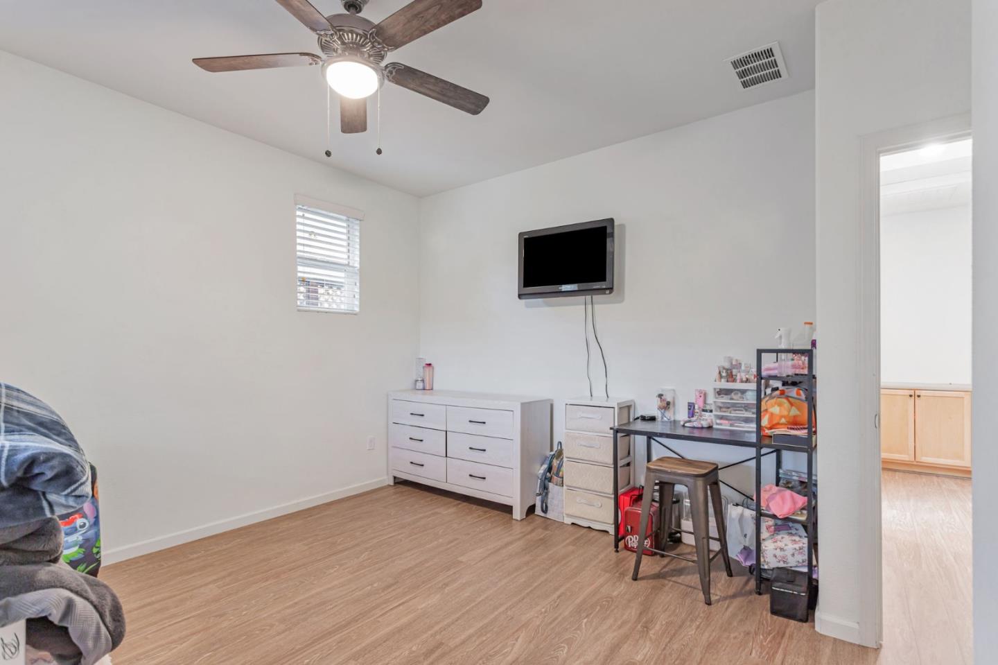 Detail Gallery Image 29 of 62 For 1254 Steinbeck Dr, Hollister,  CA 95023 - 4 Beds | 2 Baths