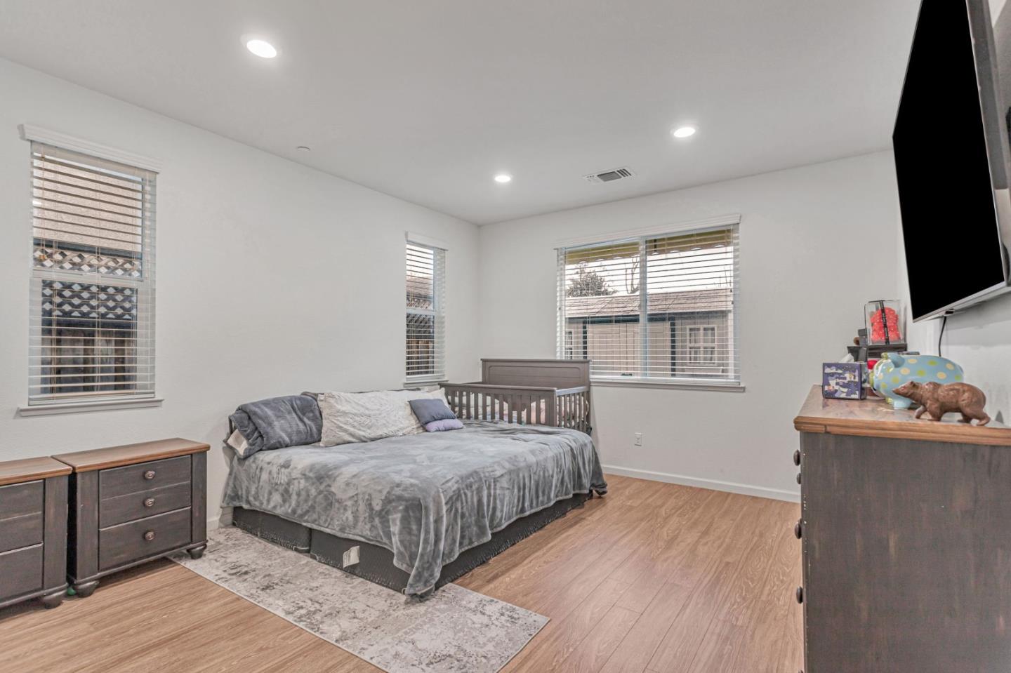 Detail Gallery Image 30 of 62 For 1254 Steinbeck Dr, Hollister,  CA 95023 - 4 Beds | 2 Baths