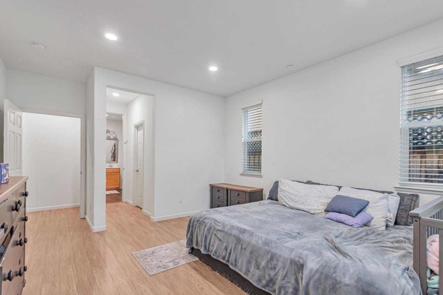 Detail Gallery Image 31 of 62 For 1254 Steinbeck Dr, Hollister,  CA 95023 - 4 Beds | 2 Baths
