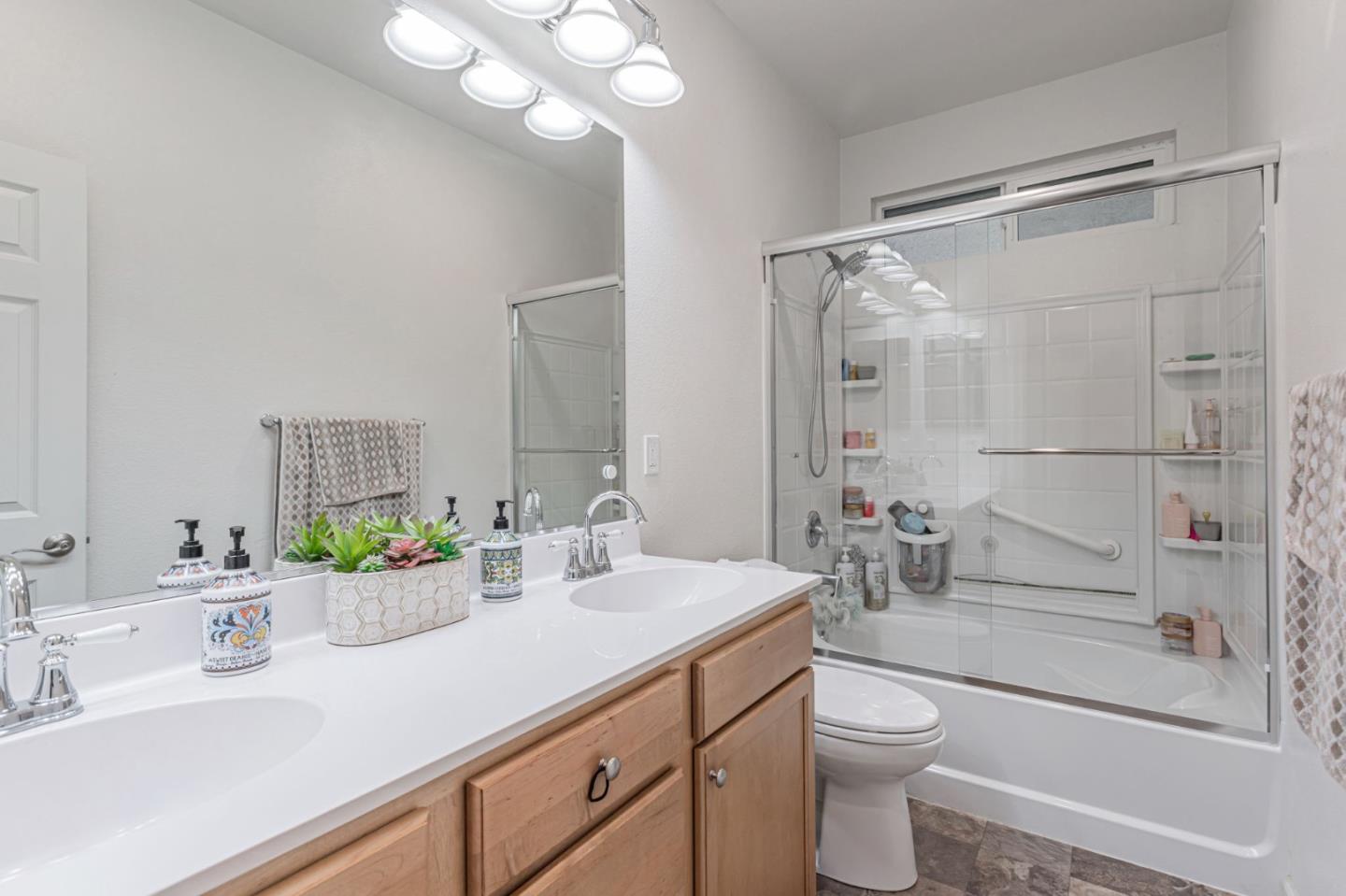 Detail Gallery Image 36 of 62 For 1254 Steinbeck Dr, Hollister,  CA 95023 - 4 Beds | 2 Baths