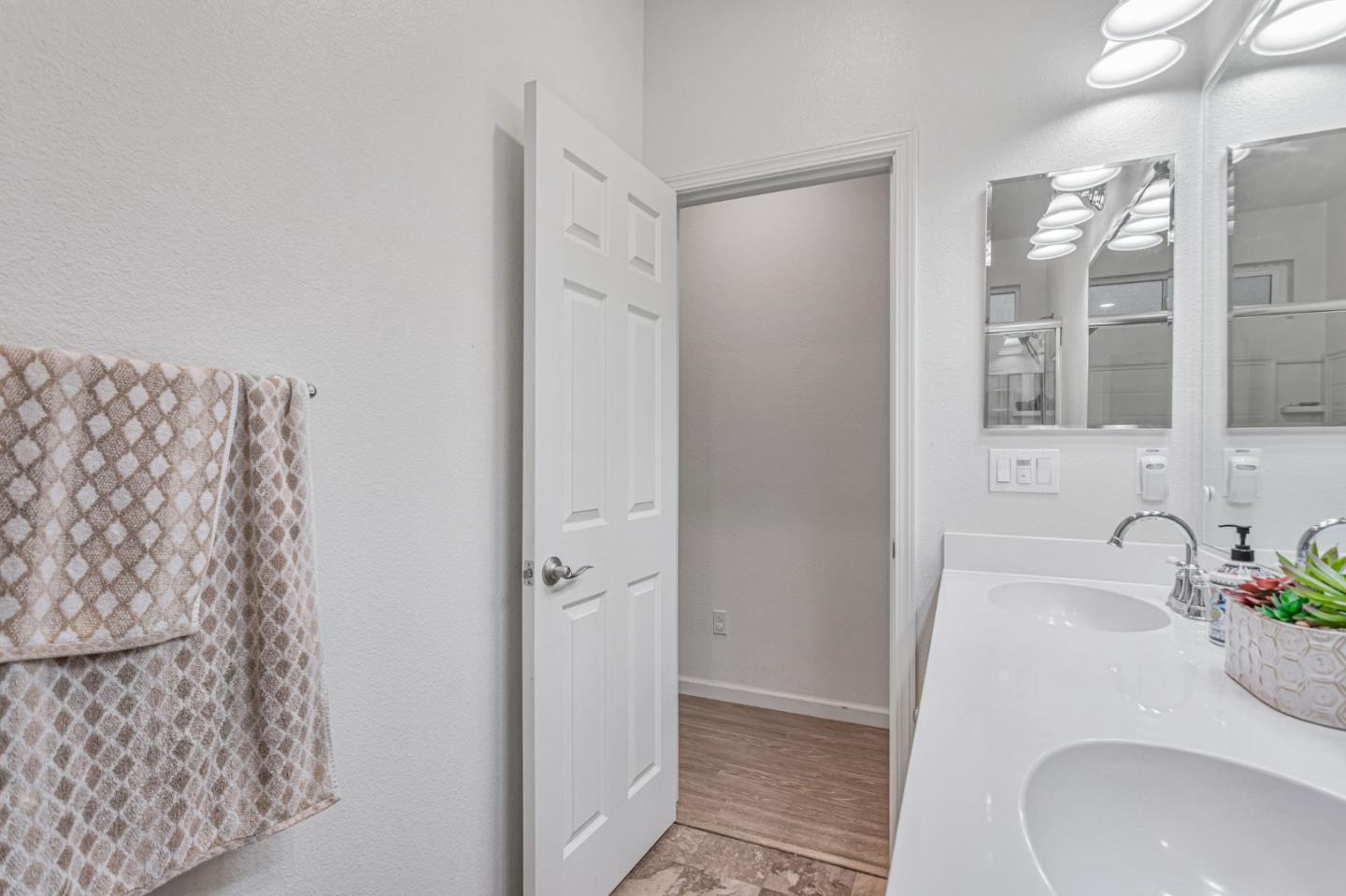 Detail Gallery Image 37 of 62 For 1254 Steinbeck Dr, Hollister,  CA 95023 - 4 Beds | 2 Baths