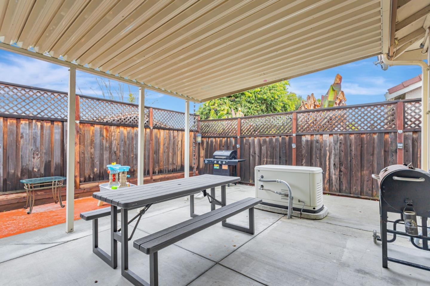 Detail Gallery Image 45 of 62 For 1254 Steinbeck Dr, Hollister,  CA 95023 - 4 Beds | 2 Baths