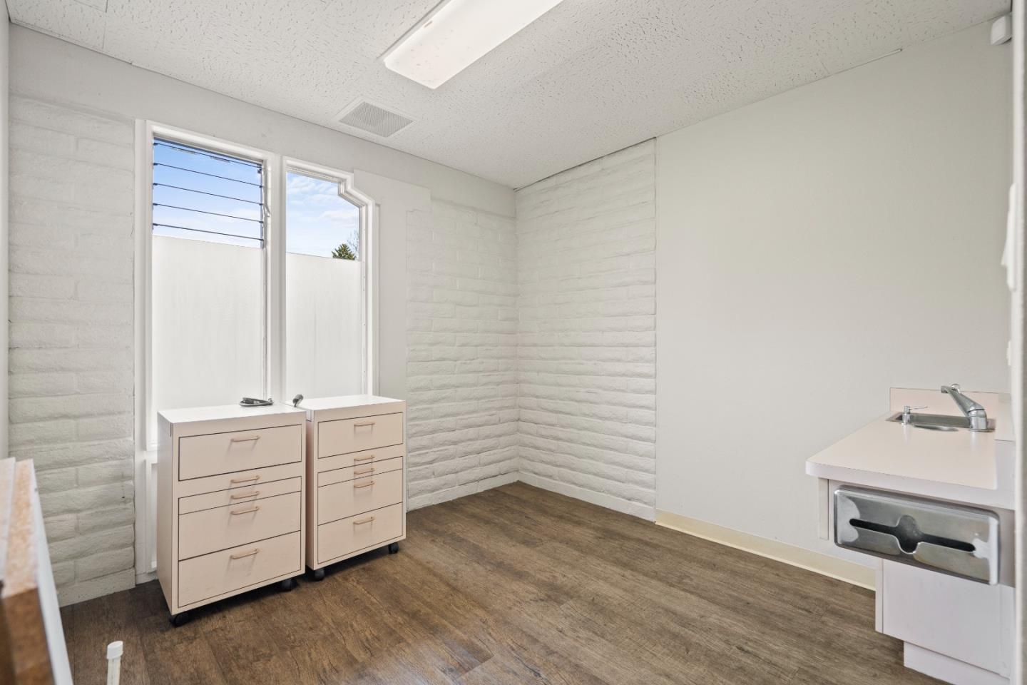 Detail Gallery Image 6 of 8 For 860 E Remington Dr Dr a,  Sunnyvale,  CA 94087 - – Beds | – Baths