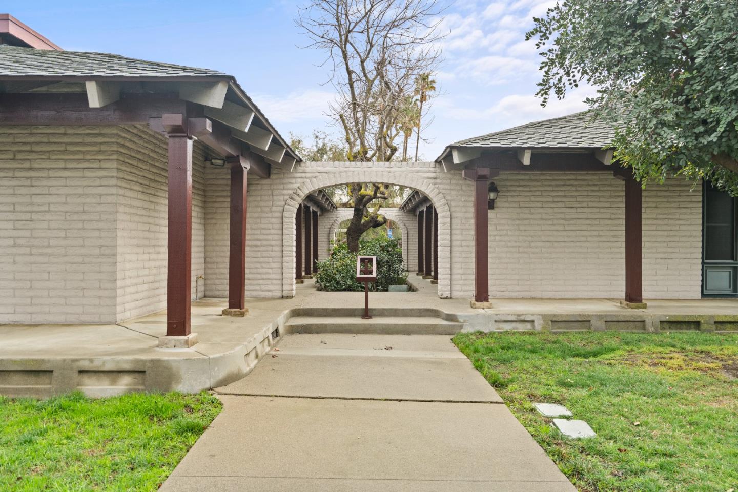 Detail Gallery Image 8 of 8 For 860 E Remington Dr Dr a,  Sunnyvale,  CA 94087 - – Beds | – Baths