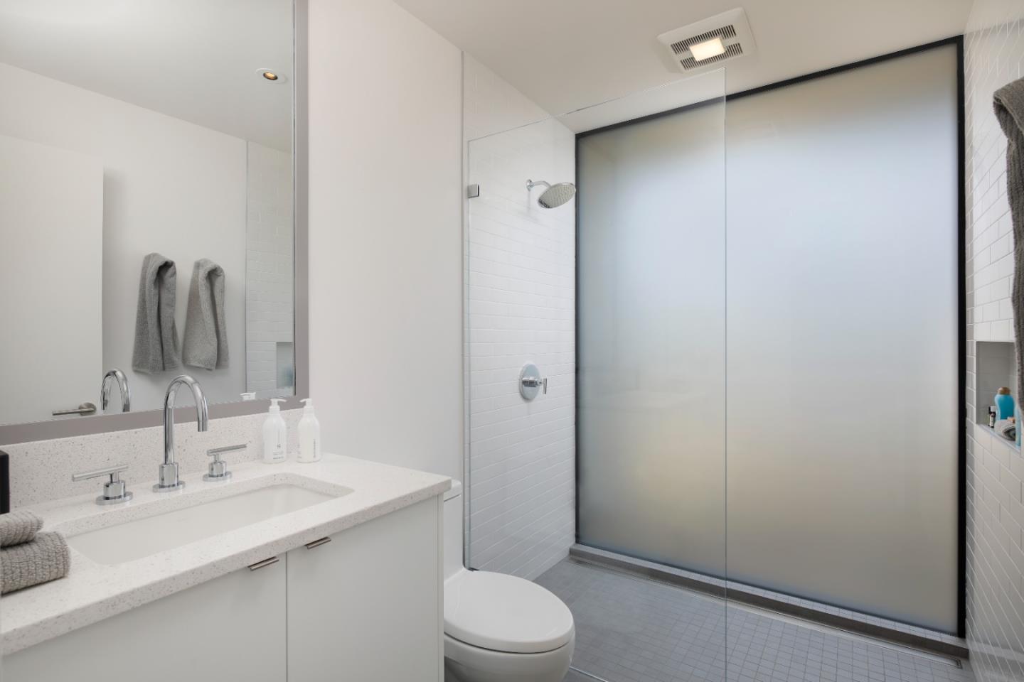 Detail Gallery Image 10 of 18 For 93 Broadacres Rd, Atherton,  CA 94027 - 3 Beds | 4/1 Baths