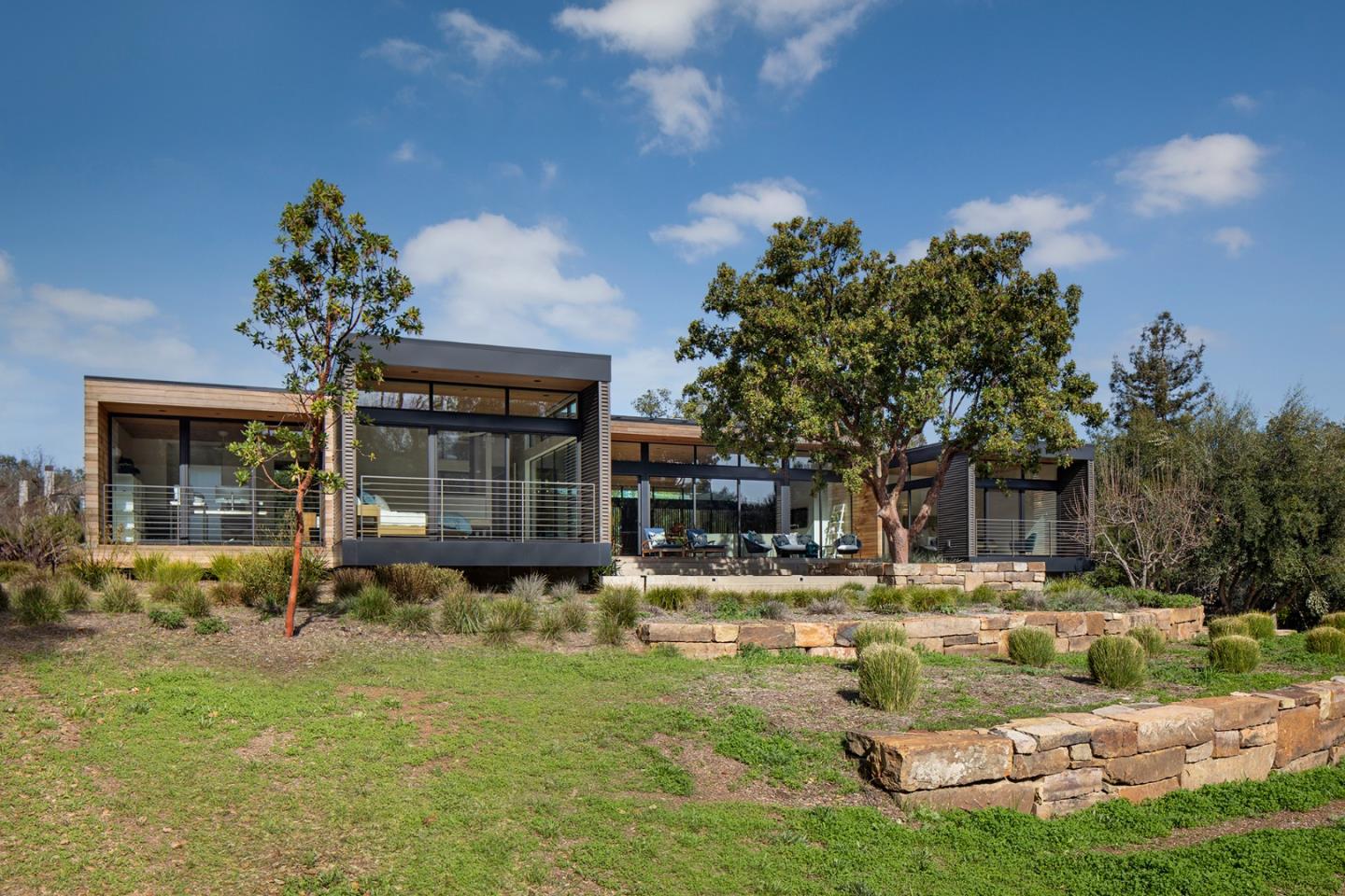 Detail Gallery Image 13 of 18 For 93 Broadacres Rd, Atherton,  CA 94027 - 3 Beds | 4/1 Baths