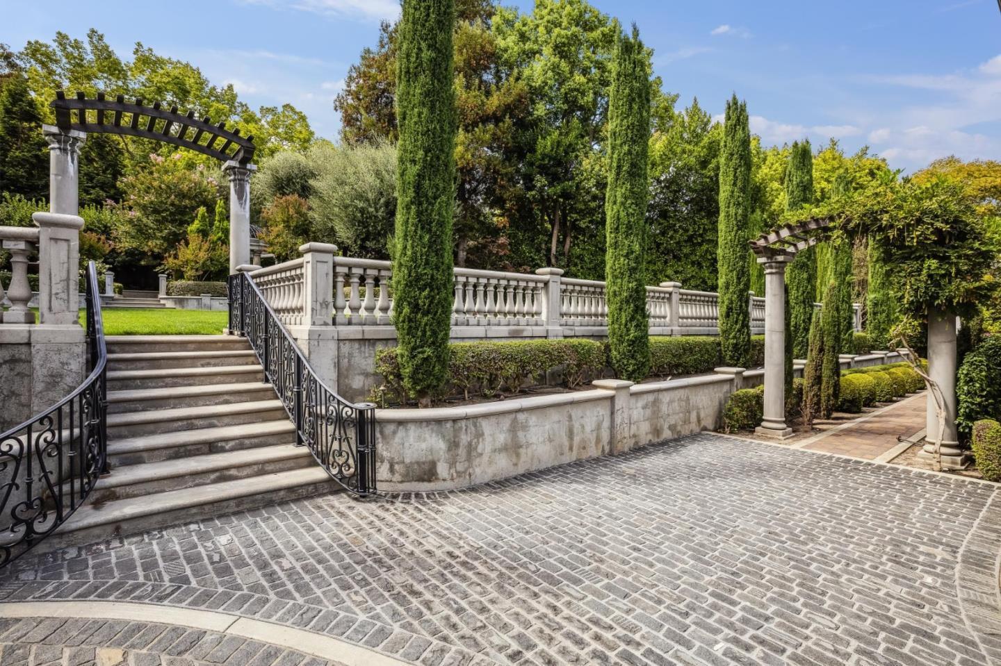 Detail Gallery Image 101 of 108 For 15253 Montalvo Rd, Saratoga,  CA 95070 - 5 Beds | 5/1 Baths