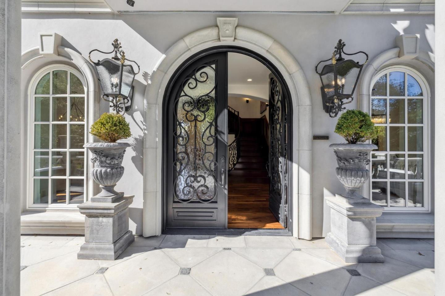 Detail Gallery Image 11 of 108 For 15253 Montalvo Rd, Saratoga,  CA 95070 - 5 Beds | 5/1 Baths