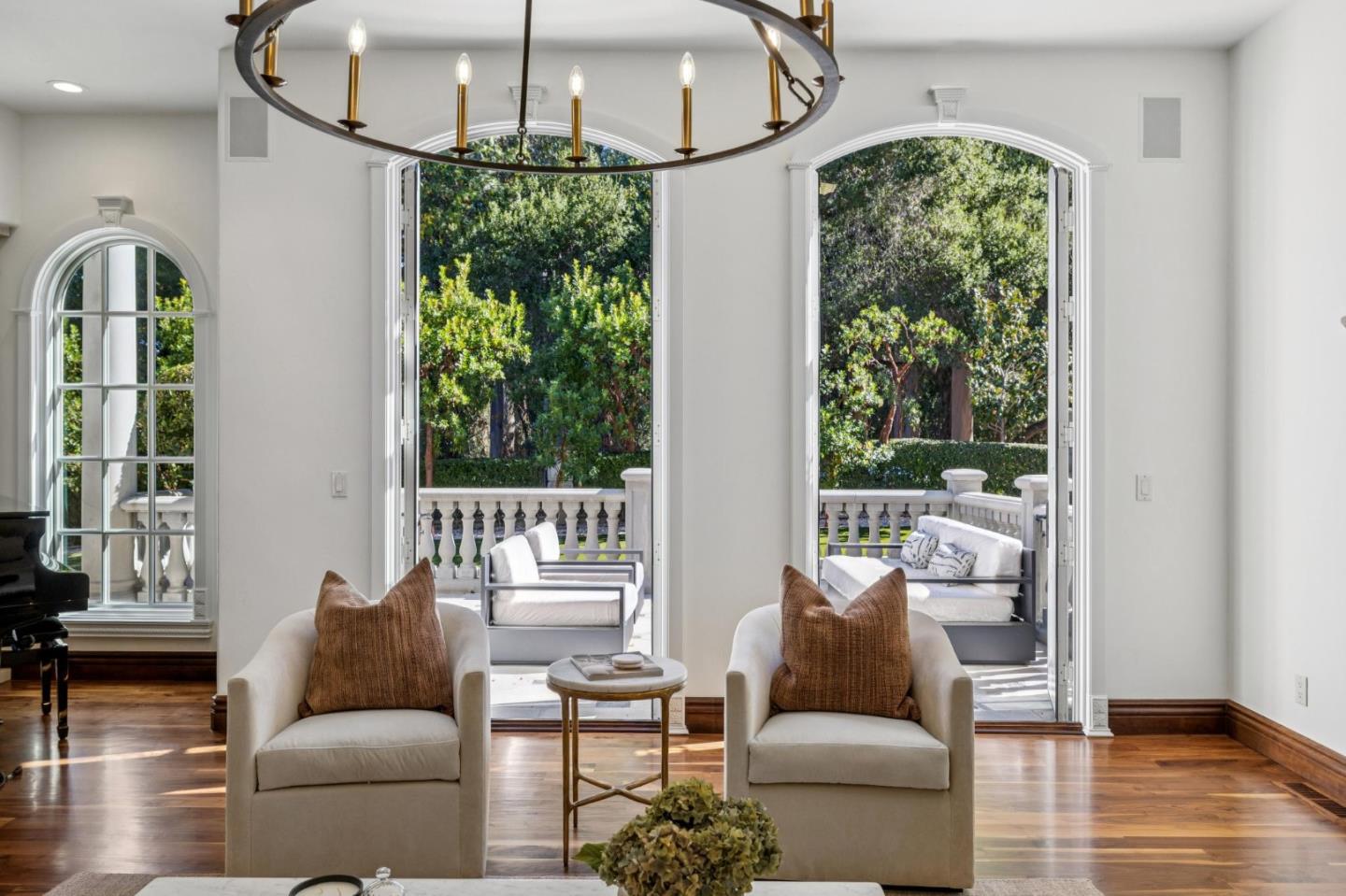 Detail Gallery Image 17 of 108 For 15253 Montalvo Rd, Saratoga,  CA 95070 - 5 Beds | 5/1 Baths