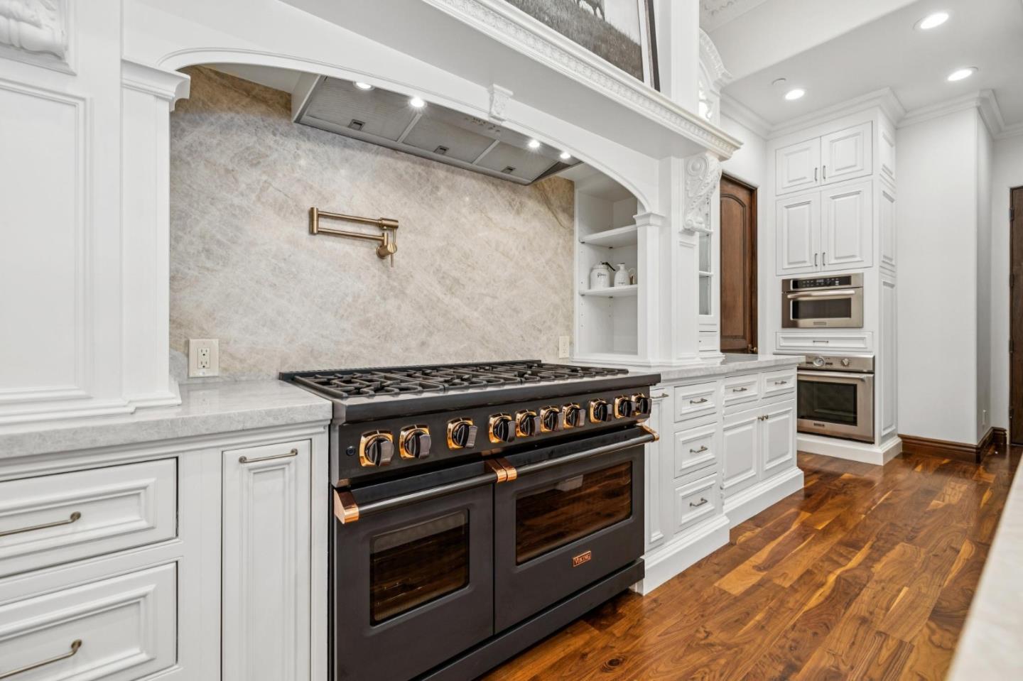 Detail Gallery Image 36 of 108 For 15253 Montalvo Rd, Saratoga,  CA 95070 - 5 Beds | 5/1 Baths