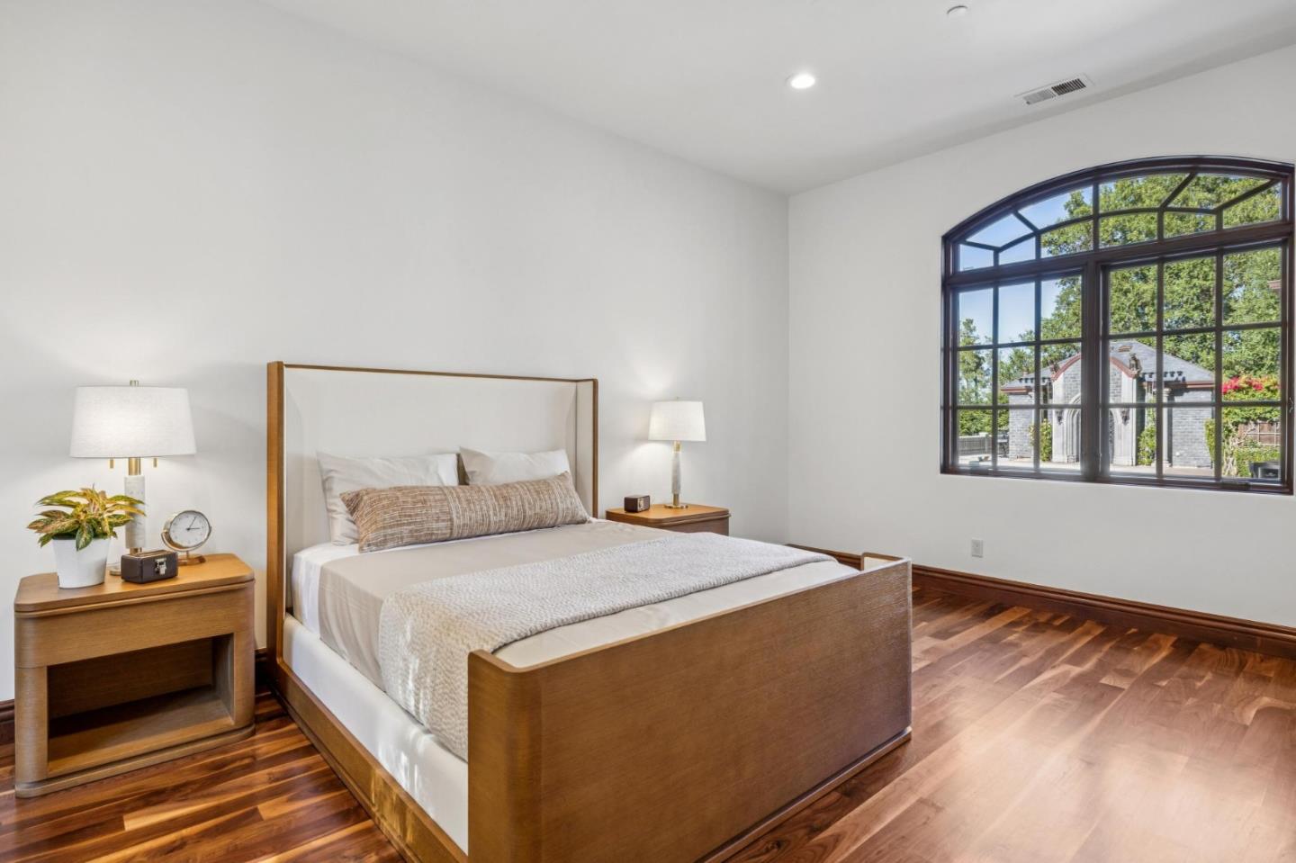 Detail Gallery Image 42 of 108 For 15253 Montalvo Rd, Saratoga,  CA 95070 - 5 Beds | 5/1 Baths