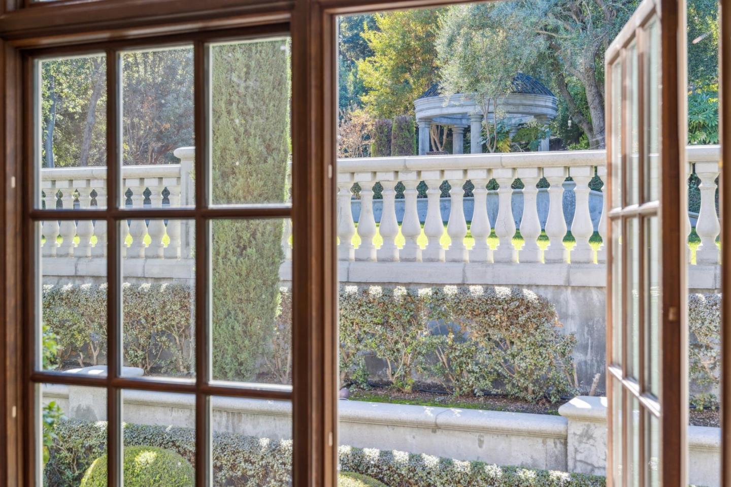 Detail Gallery Image 47 of 108 For 15253 Montalvo Rd, Saratoga,  CA 95070 - 5 Beds | 5/1 Baths