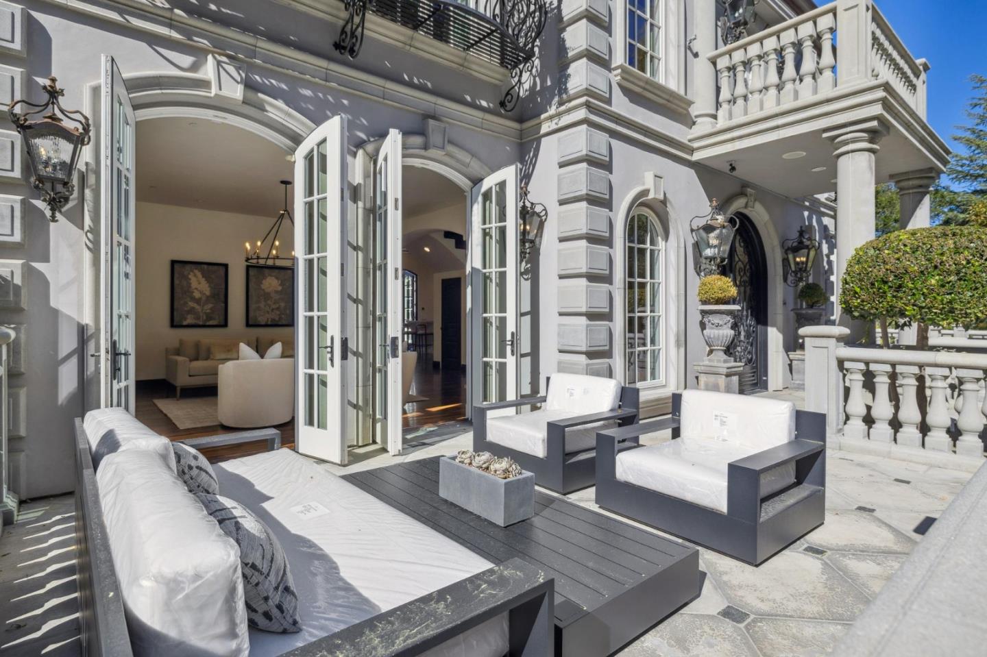 Detail Gallery Image 8 of 108 For 15253 Montalvo Rd, Saratoga,  CA 95070 - 5 Beds | 5/1 Baths