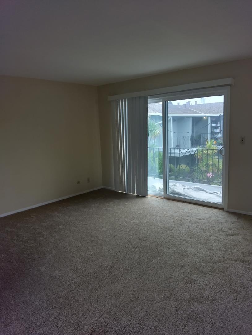 Detail Gallery Image 6 of 9 For 405 Studio Cir #5,  San Mateo,  CA 94401 - 1 Beds | 0 Baths